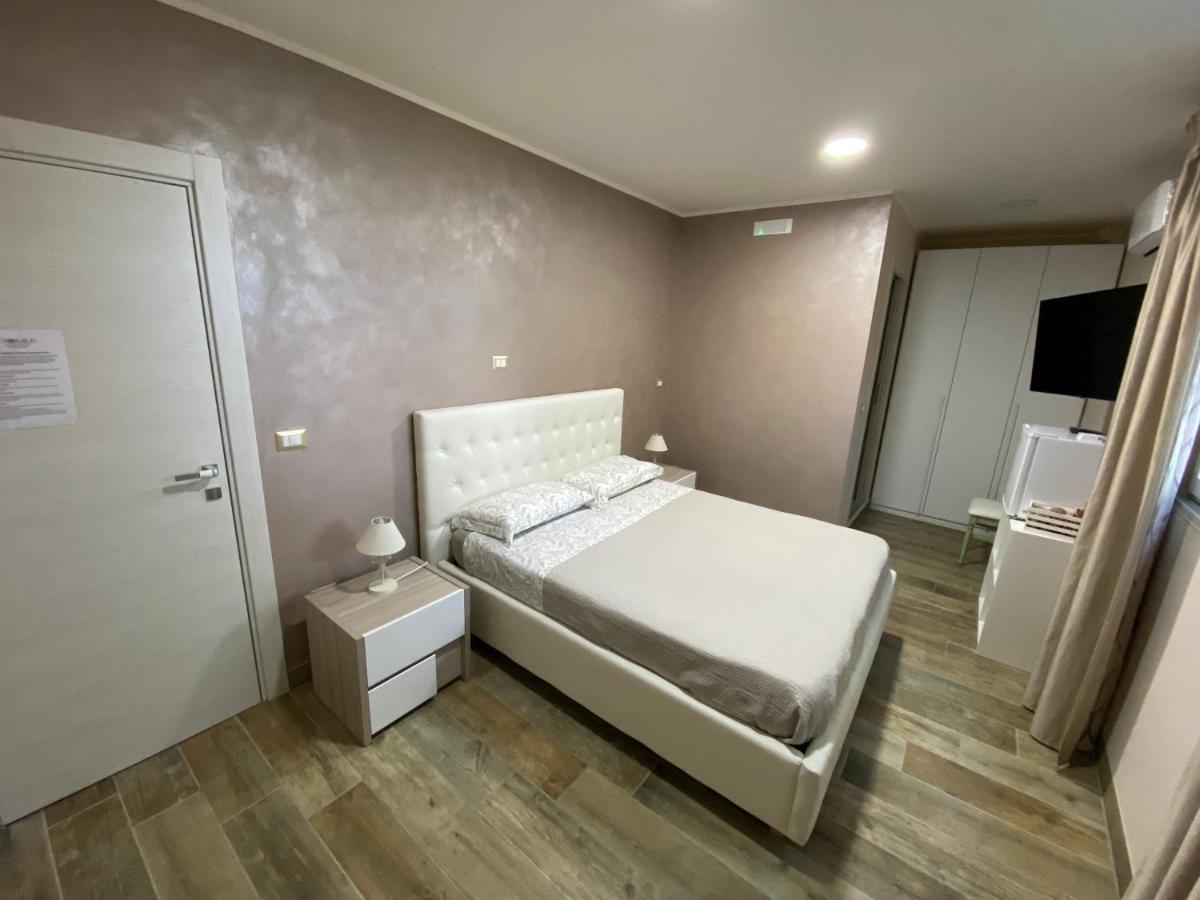 B&B Domus D'Italia Mirabella Eclano Bagian luar foto